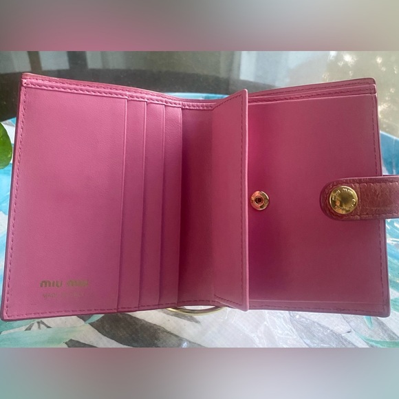 MIU MIU Pink Croc Trifold Wallet | - Picture 4 of 14
